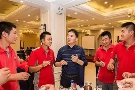 京东001号快递小哥：跟着刘强东死心塌地干了12年，得到了什么？图片