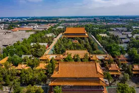 中国最大的建筑庙宇是哪座？梁思成称它为“孤例”，仿故宫修建图片