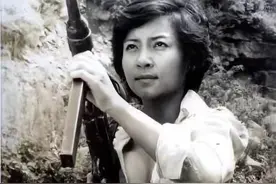 1979年，一战士被2个越南女兵绑架，扣留深山13年，她们做了啥？图片