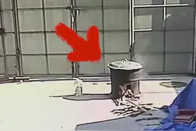 奇闻！水泥地上生火，锅被炸飞，哪有问题？你可千万别学他这么干图片
