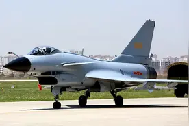 印度选择阵风战机，巴基斯坦选择歼10C，哪款装备更好？图片