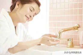 微小说：美女邻居敲我家门图片