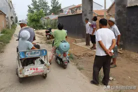 妻子出轨有了私生子，丈夫宽容以待，最后的结局出乎全村人的意料图片