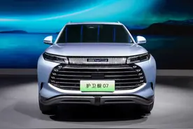 比亚迪护卫舰07打造大五座超混SUV爆款 受新生代用户喜爱图片