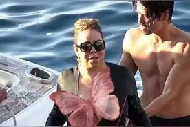 “花蝴蝶”玛利亚凯莉亮相胖得认不出！和鲜肉男友度假，成大妈了图片