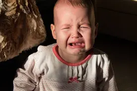 “晚上不能带娃出门”，家长不能大意，有科学依据证明图片