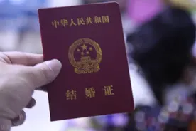 吉林一女子查询过世丈夫账户余额被告知“结婚证不能证明夫妻关系”，律师：银行的做法没有任何法律依据图片