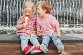 夏天要不要给孩子吃雪糕，冰淇淋？看完吃和不吃的差距你就清楚了图片