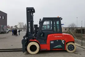 合力系列锂电叉车已在捷克大显身手！当地经销商如是说......图片