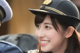 在日本当警察工资是多少？图片