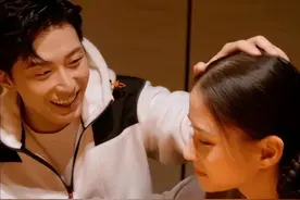 “下嫁”窦骁，一场婚礼让众人看透婚姻本质，何超莲才不是冤大头图片