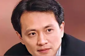 残疾姐姐是他一生的责任，为了3个女人，丁志诚离婚20多年不再婚图片