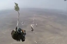 解放军兵贵神速，2支部队随时待命，30分钟可抵达台湾岛图片