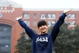 2014年，不高考7门满分考入剑桥大学的黄雨桐，如今回国效力了吗图片