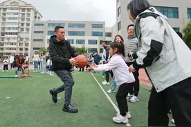 太原：趣味亲子运动会，共享运动乐趣图片