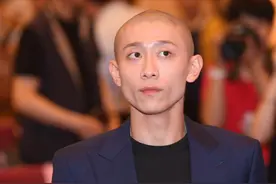 6位瘦成“纸片人”明星，有人像骷髅，有人像根筷子，越看越难看图片