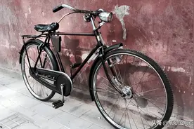 70年代奢侈的“凤凰牌”自行车，一辆150元，相当于现在多少钱？图片
