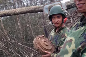 “排雷英雄”杜富国，在和平年代荣获一等功，如今过得如何？图片