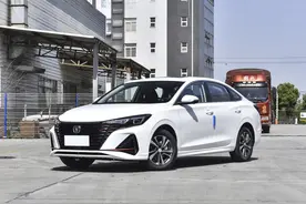 花9万块钱买一台23款长安逸动值不值？具体分析后，你就明白了图片