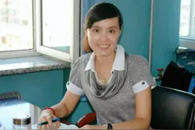 为救4个学生而截肢，获捐款1572万，冒险生二胎的张丽莉怎么样了图片