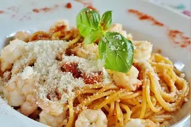 意面究竟能不能被折成两段？图片