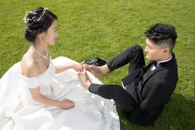 11年前的无臂高考状元，上剑桥、娶美女，背后的故事却叫人心酸…图片