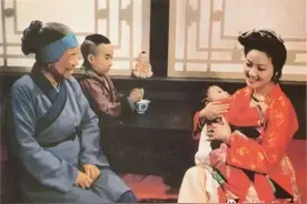 《红楼梦》中的巧姐儿大姐儿身世与凤姐的年龄图片