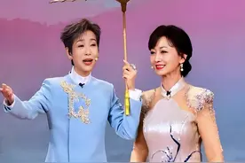 叶童演《借伞》引热议！她与初恋丈夫是丁克夫妻，哥哥落魄当保安图片