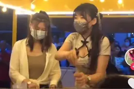 南宁夜市手打柠檬茶的老板娘火了图片