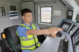 「奋斗者·正青春」火车司机程森磊：好男儿就该担重任图片