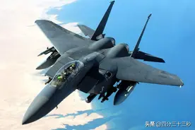 美军坦诚歼10C战力一流，外媒：冲绳100架F-15已计划撤至二线图片