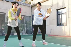 羽毛球场上“打网球”，“乒乓”桌前“踢足球”？这两种运动在厦走红图片