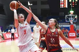 李梦夺冠后发文，感谢四川女篮培养，人民日报盛赞，球迷改口支持图片