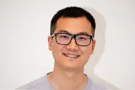 科学家使用液态金属溶剂成功生长并分离得到金属“雪花”图片