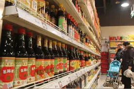 如何选购到1瓶好的酿造醋？这3种醋再便宜也不买，避开勾兑醋图片