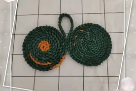 巧手编起来！玉米叶编织三股辫的盘钉技巧图片