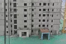 2022年，建筑工地农民工的日子不好过了图片