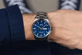 ​夏天戴钢带表，才是真正的透心凉又时尚图片