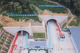 渝武高速公路复线迎新进展 首座隧道掘进过半图片