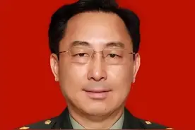 八一勋章获得者，高喊“向我开炮”的少将，履新了！图片