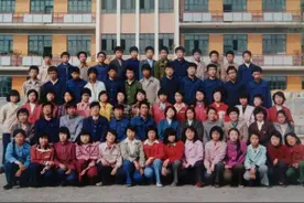 同学关系，就是一块用来遮羞的布图片