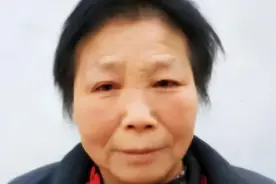 她26岁成3个男孩继母，37岁照顾瘫痪继子，今年是第31年图片