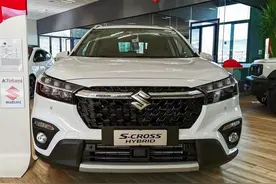 铃木总算开窍，首批Scross实车到店，进口1.4T+4驱，外观学聪明了图片