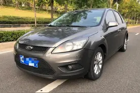 一万多入手曾经的操控王，手动经典两厢福克斯，你觉得值吗？图片