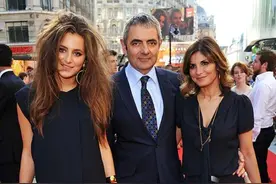 憨豆：为小30岁情人结束24年婚姻，62岁老来得子，漂亮女儿改妈姓图片