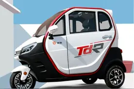 2款封闭式电动三轮车，能遮风挡雨，适合老年人，3C认证能上牌图片