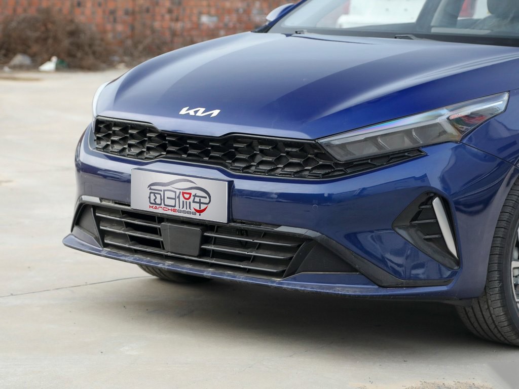 起亚K3 1.5L CVT尊贵版评测_起亚K3 2023款中期改款_起亚k3低配座椅问题