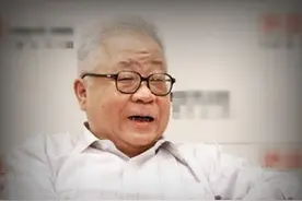 77年恢复高考，北京市第一的001号学生去哪了？一生都在报效祖国图片