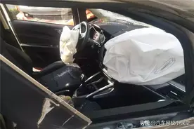 买二手车，发现安全气囊弹出来过，算大事故车吗？图片