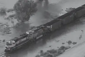 1959年，沈阳火车雨夜离奇失踪，找到后多出300多名乘客，为何？图片